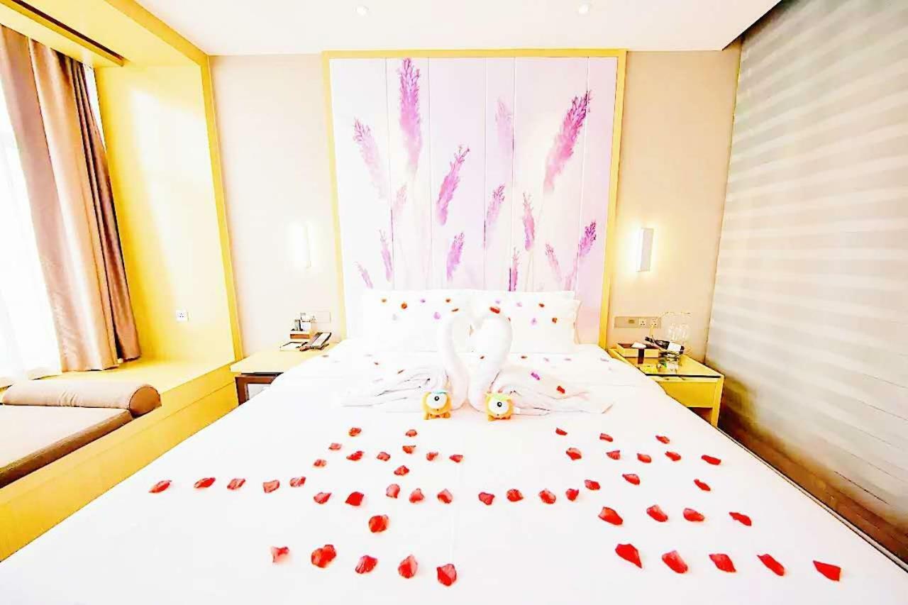 Lavande Hotel Taixing Jiangping Road Exterior foto